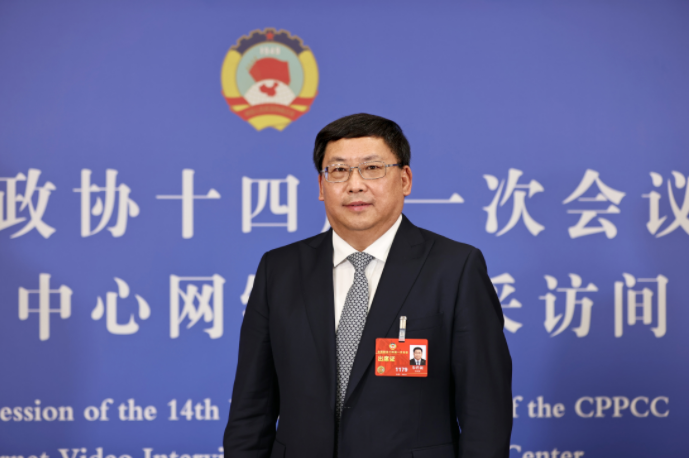 全國政協(xié)委員，中國誠通控股集團有限公司黨委書記、董事長朱碧新