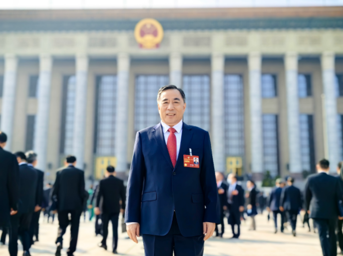 全國政協(xié)委員、中國能源建設(shè)集團黨委書記、董事長宋海良  圖片來源：中國能建